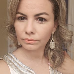 Meet your Posher, Renata